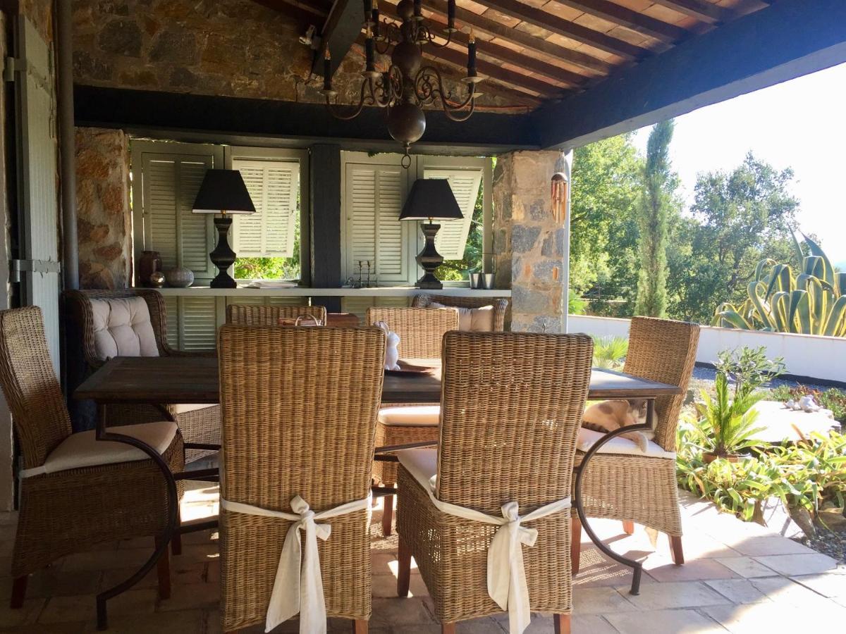 그리모 Les Aurochs B&B 외부 사진
