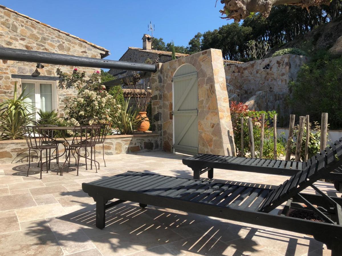 그리모 Les Aurochs B&B 외부 사진