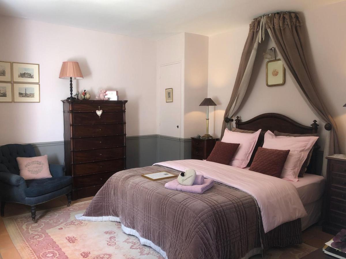 그리모 Les Aurochs B&B 외부 사진