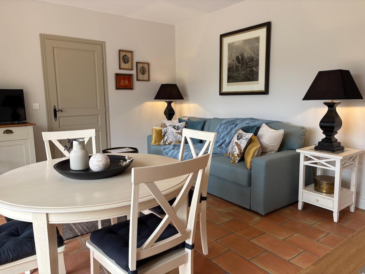 그리모 Les Aurochs B&B 외부 사진