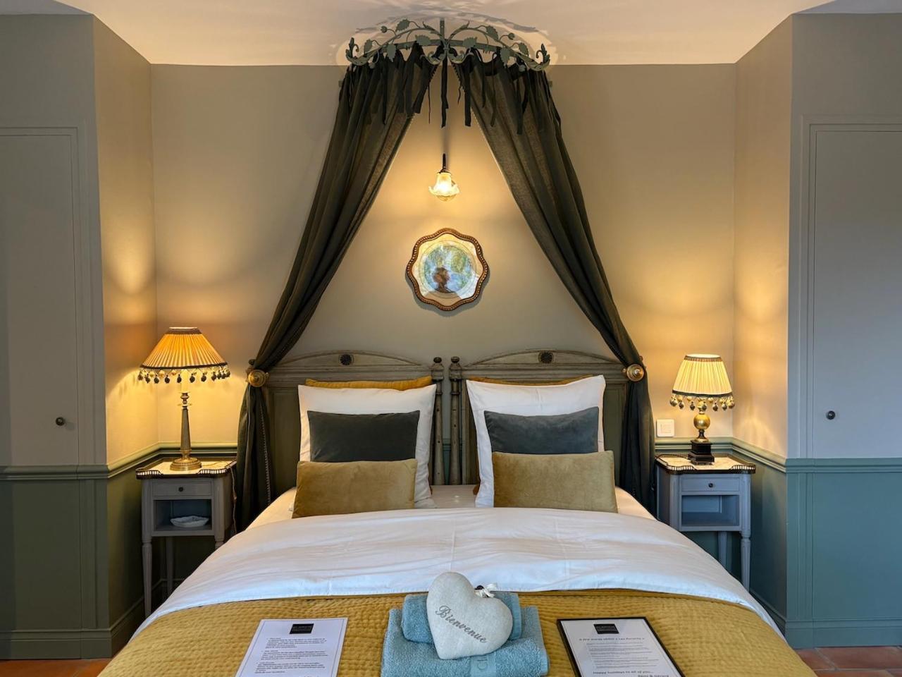 그리모 Les Aurochs B&B 외부 사진